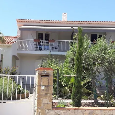 Citronnelle Apartment