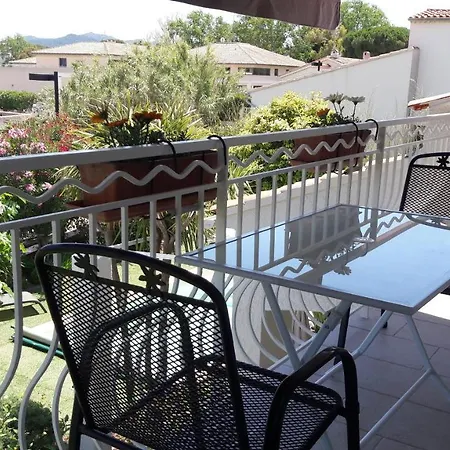 Citronnelle Apartment *
