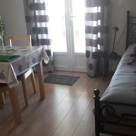Citronnelle Apartment *